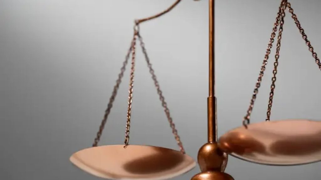 Illustration de l'article : Quand l'illégalité est manifeste : pas de procédure contradictoire avant retrait du permis tacite